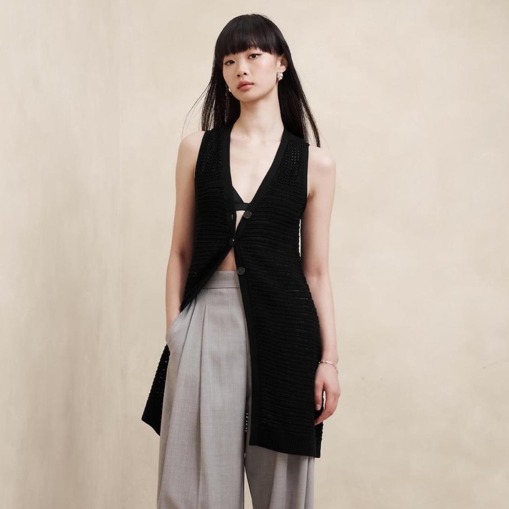 Banana Republic Black Knit Sweater Vest